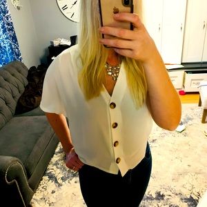 Express cropped cream-colored button blouse oversize S